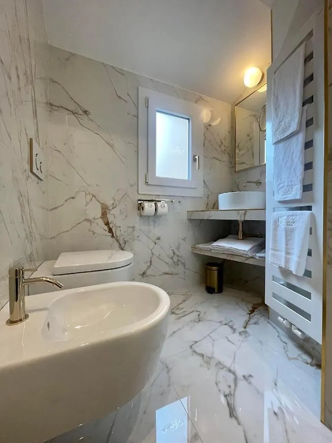 Bellagio Luxury Suites Apartments
